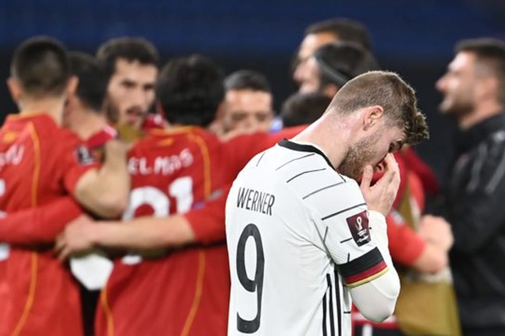 Timo Werner mag nach der DFB-Blamage gegen Nordmazedonien einfach nur wegsehen.