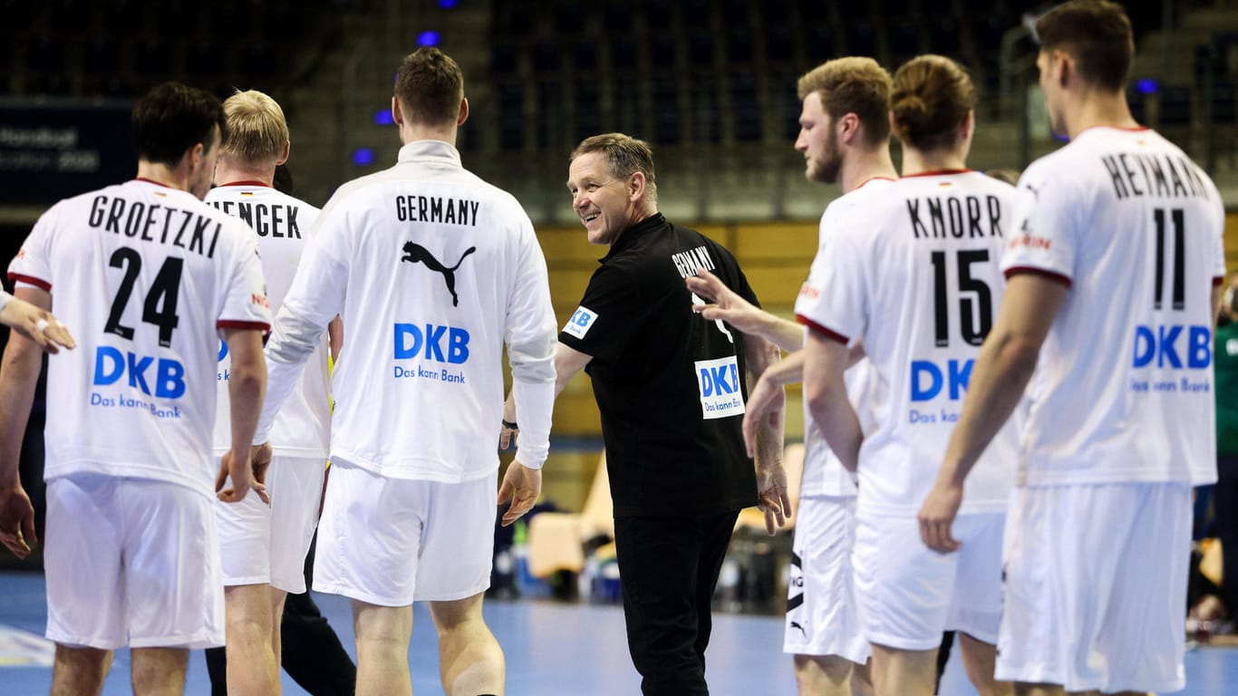 Alfred Gislason und sein Team: Die deutschen Handballer müssen in der Olympia-Gruppenphase gegen schwere Gegner bestehen.