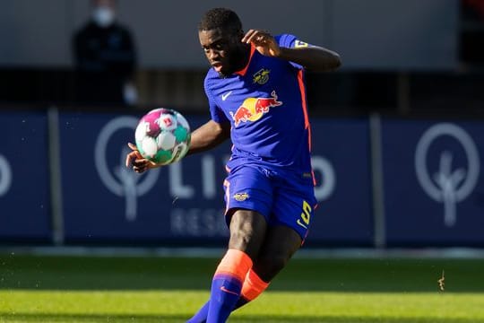 Noch ist offen, ob RB-Trainer Nagelsmann Dayot Upamecano gegen dessen künftigen Arbeitsgeber, den FC Bayern München, auflaufen lässt.