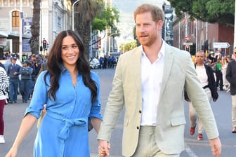 Prinz Harry und Herzogin Meghan im September 2019 auf royaler Reise, hier bei einem Termin in Kapstadt, Südafrika: Aufträge im Namen der Krone wird es für die beiden nicht mehr geben.