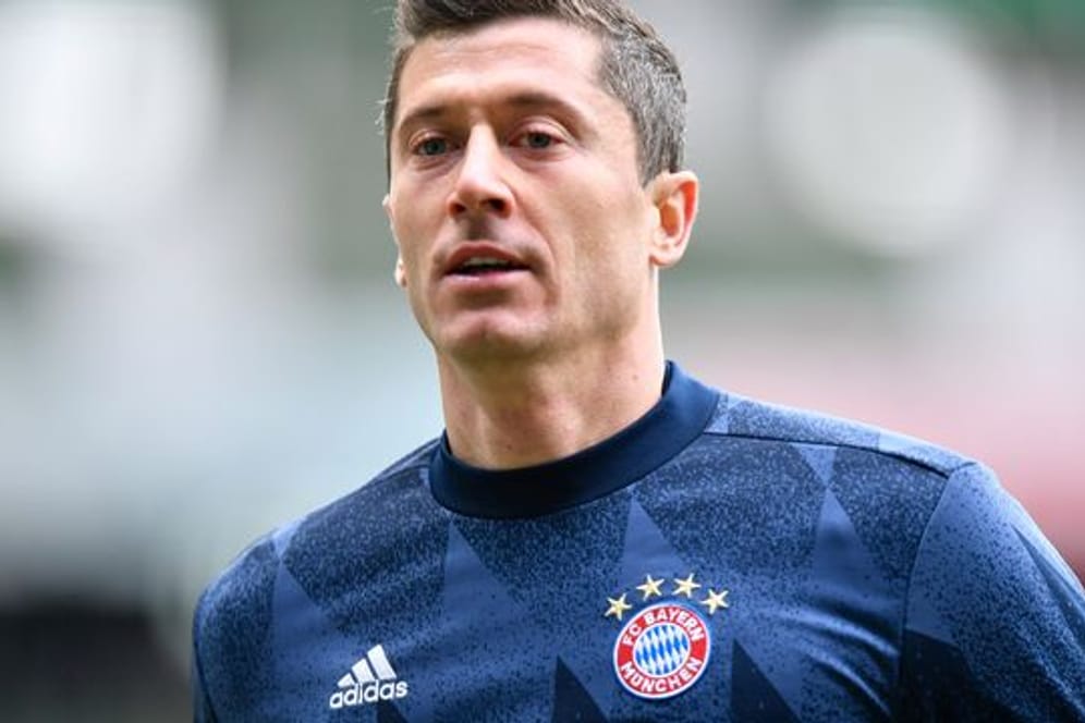 Muss nach seiner Länderspiel-Verletzung pausieren: Bayern-Torjäger Robert Lewandowski.