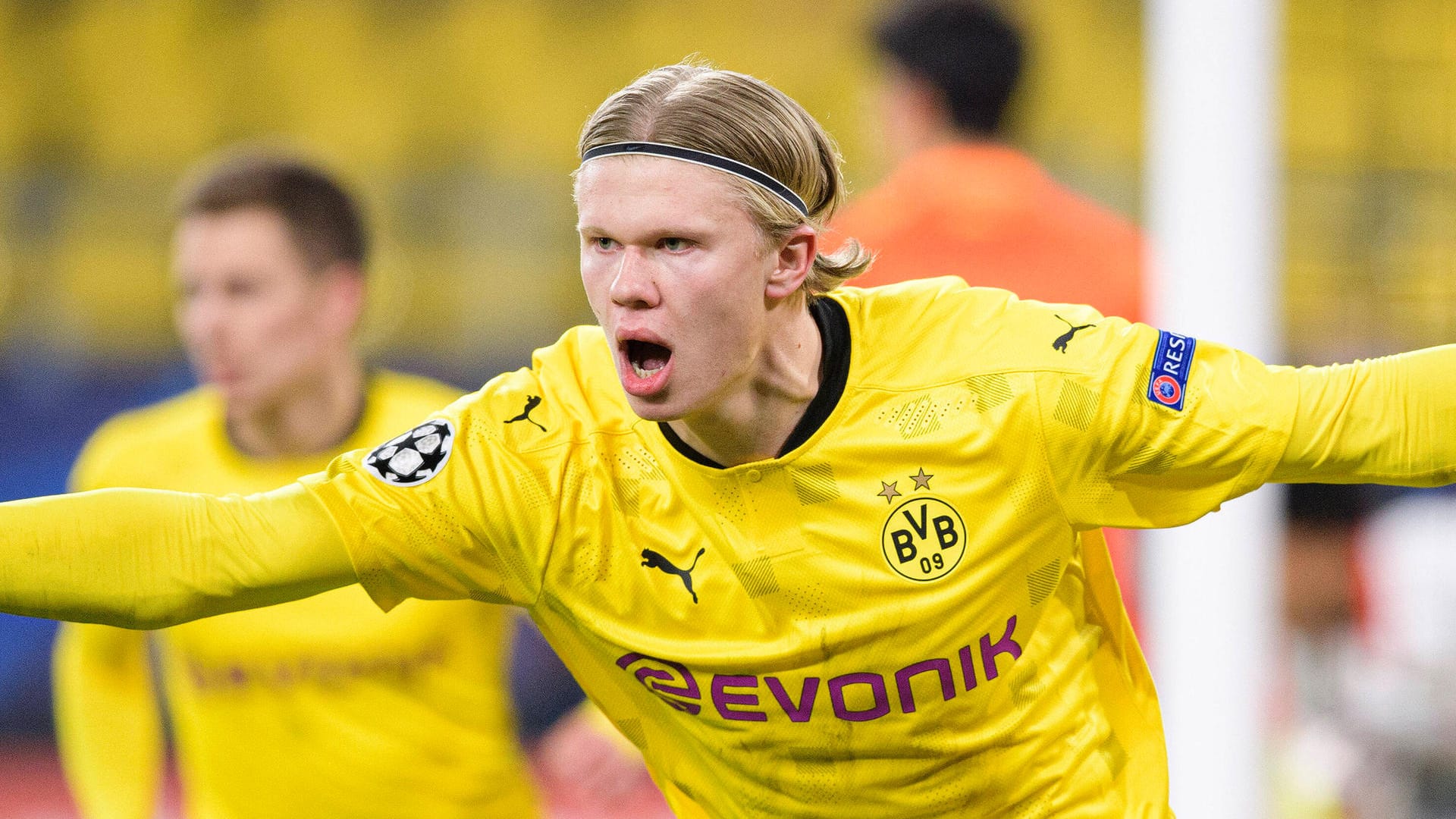 Erling Haaland: Der BVB-Stürmer hat angeblich seinen Wechselwunsch für den Sommer beim Klub hinterlegt.