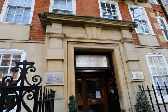 Vor ihrer Heirat mit Prinz Charles hat Diana in der Old Brompton Road gewohnt.