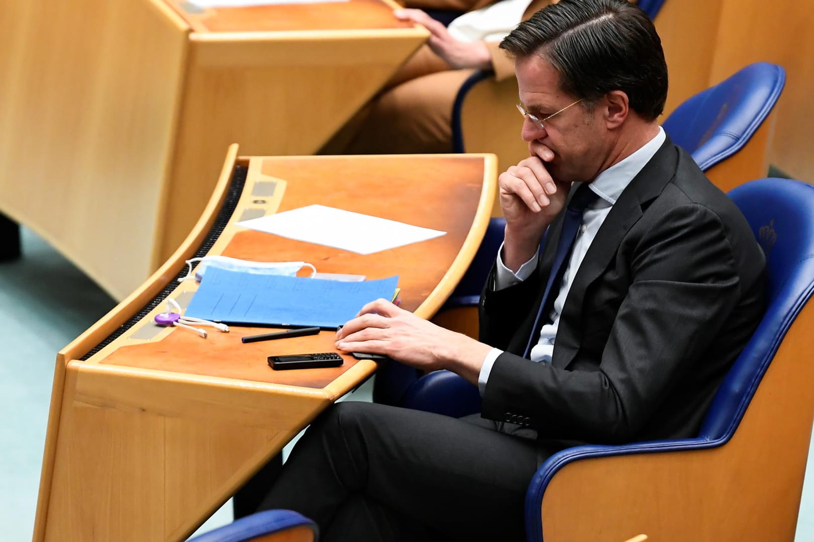 Der niederländische Premier Mark Rutte bei der vergangenen Parlamentssitzung. Seine Regierungsbildung ist ins Stocken geraten.