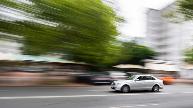 Bußgeld: Die Überarbeitung der Straßenverkehrsordnung (StVO) kommt aktuell nicht zur Anwendung.