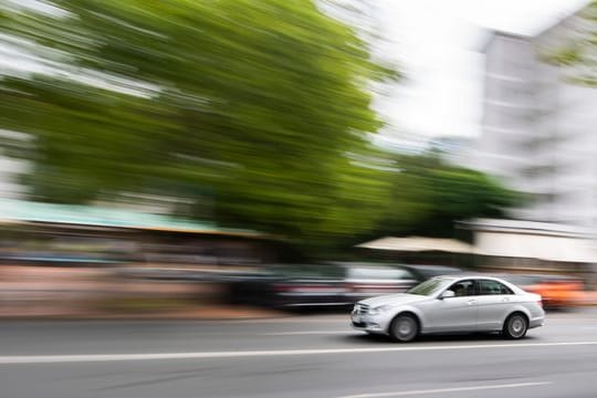 Bußgeld: Die Überarbeitung der Straßenverkehrsordnung (StVO) kommt aktuell nicht zur Anwendung.