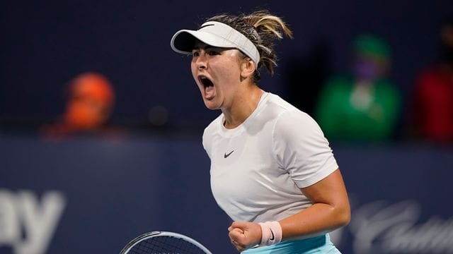 Steht im Finale des WTA-Turniers von Miami: Bianca Andreescu ballt die Faust. Steht im Finale des WTA-Turniers von Miami: Bianca Andreescu ballt die Faust.