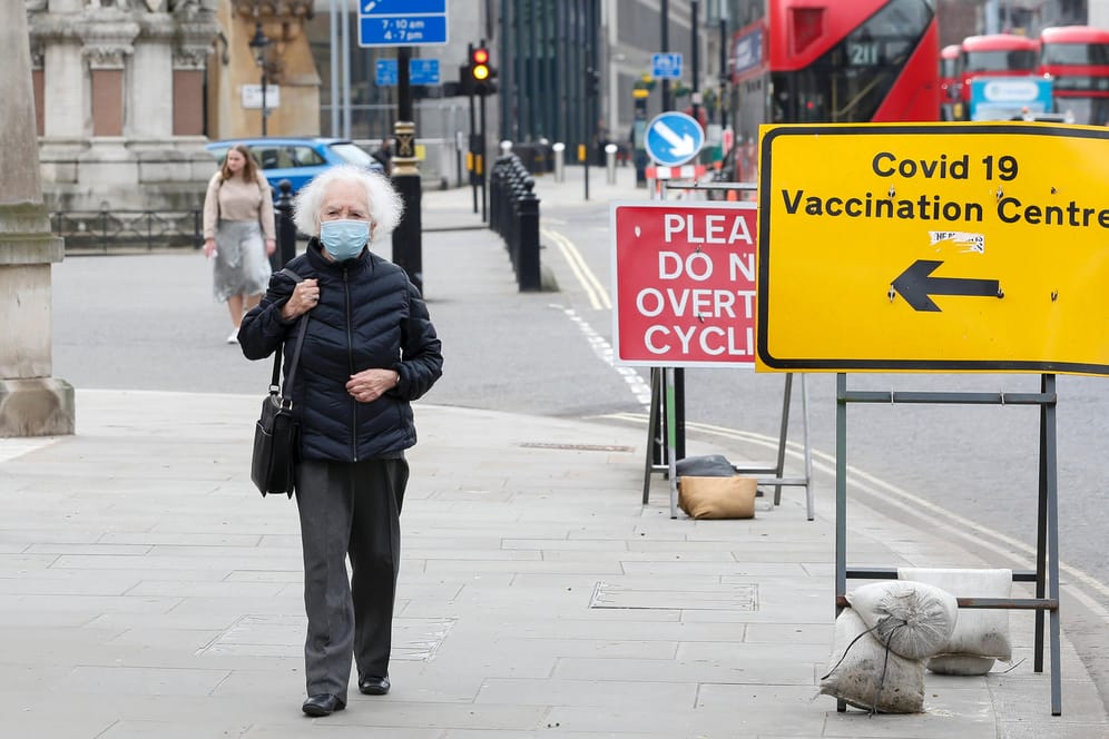 Innenstadt in London: In Großbritannien sind 30 Fälle von aufgetretenen Blutgerinseln nach einer Impfung bekannt geworden.