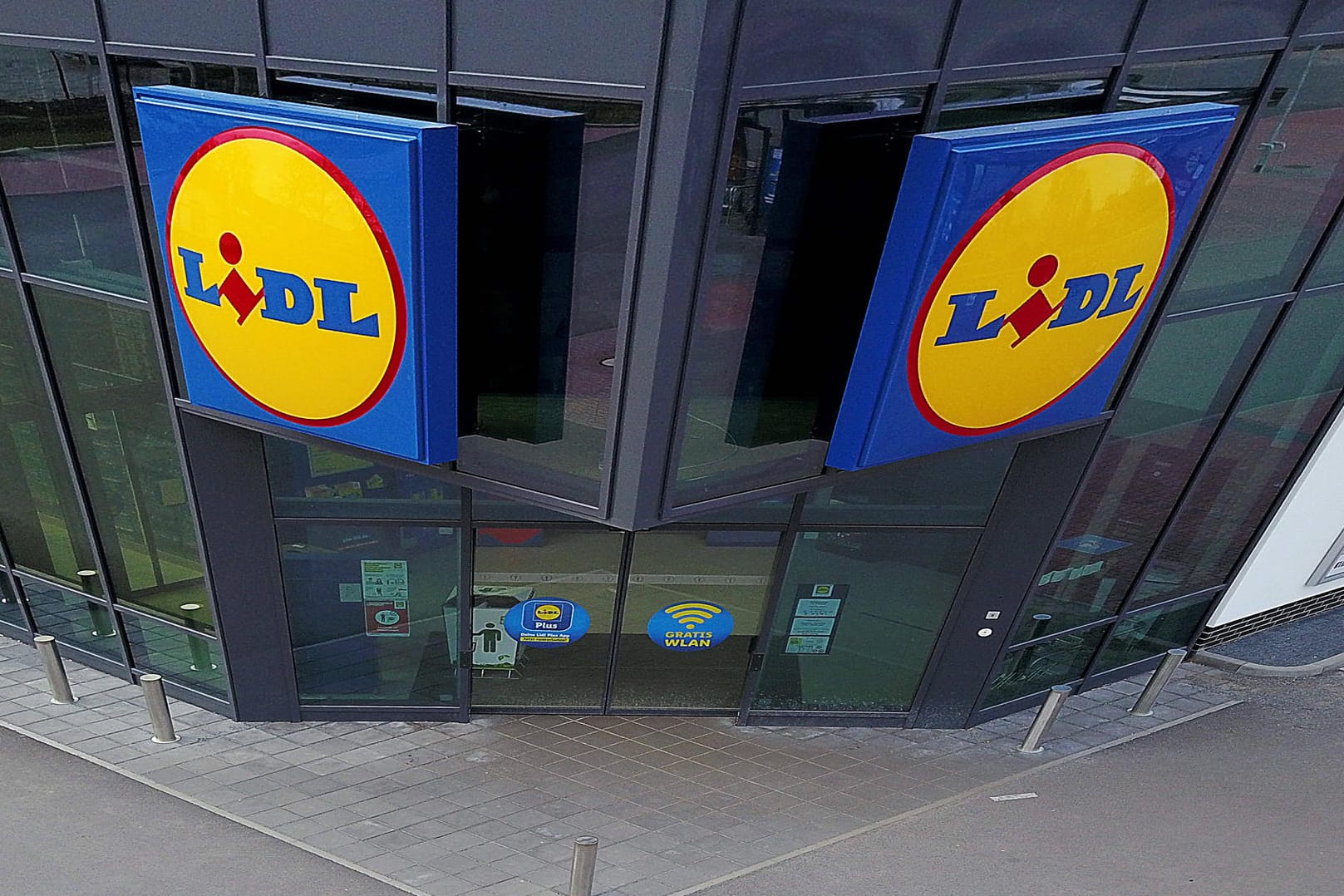 Lidl-Filiale: Der Discounter plant offenbar eine eigene Bezahlfunktion in seiner Kunden-App.