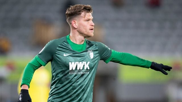 Fällt für den FC Augsburg gegen Hoffenheim aus: Florian Niederlechner. Fällt für den FC Augsburg gegen Hoffenheim aus: Florian Niederlechner.
