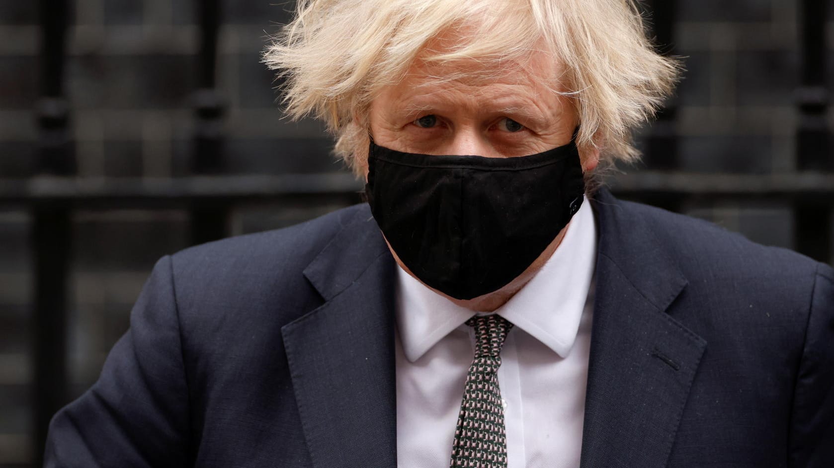 Großbritanniens Premierminister Boris Johnson: Seine Tory-Partei liegt acht bis zehn Prozentpunkte vor Labour – die Angriffe der Opposition scheinen nichts zu bewirken. Großbritanniens Premierminister Boris Johnson: Seine Tory-Partei liegt acht bis zehn Prozentpunkte vor Labour – die Angriffe der Opposition scheinen nichts zu bewirken.