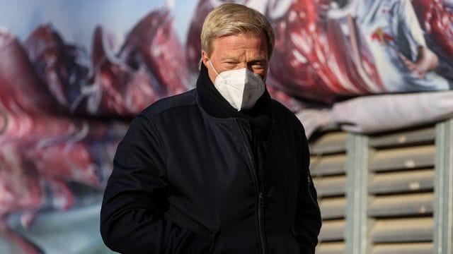 Münchens Vorstandsmitglied Oliver Kahn vor dem Spiel in der Red Bull Arena. Münchens Vorstandsmitglied Oliver Kahn vor dem Spiel in der Red Bull Arena.