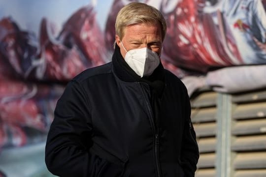 Münchens Vorstandsmitglied Oliver Kahn vor dem Spiel in der Red Bull Arena.