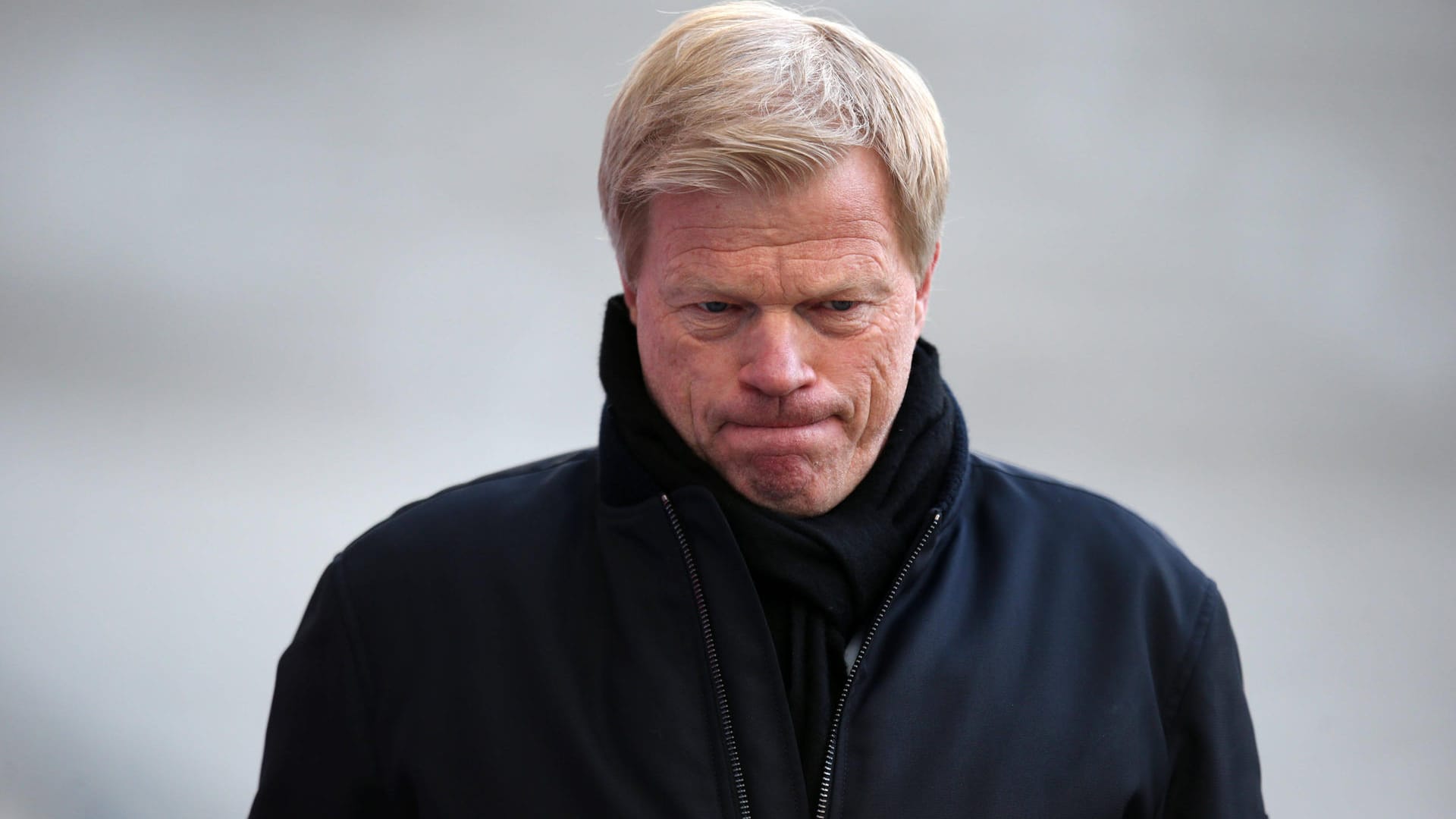 Oliver Kahn: Der Bayern-Chef hat sich zu den erneuten Spekulationen um Hansi Flick geäußert.