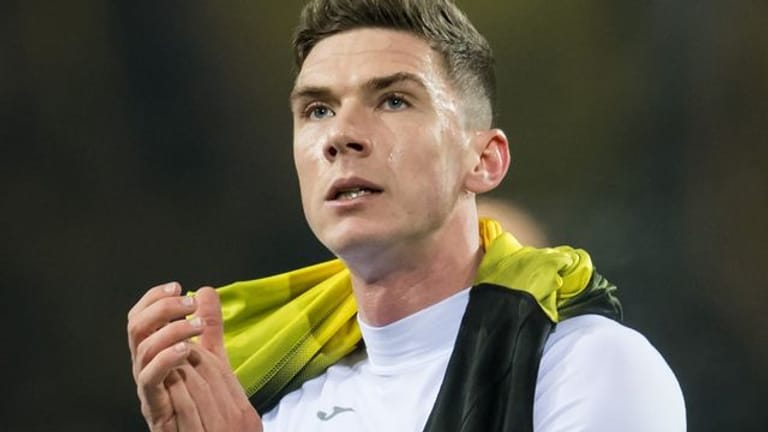Robin Gosens von Bergamo hat sich ein Dortmunder Trikot gesichert.