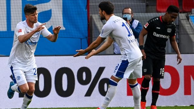 Konnte sich zumindest über ein Tor in Leverkusen freuen: Schalkes Klaas-Jan Huntelaar. Konnte sich zumindest über ein Tor in Leverkusen freuen: Schalkes Klaas-Jan Huntelaar.