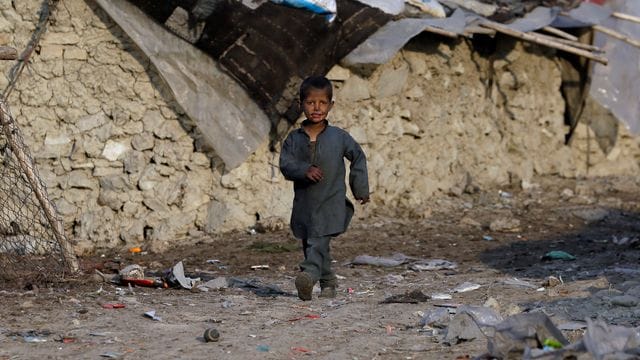 Viele Flüchtlinge in Afghanistan haben kein festes Dach über dem Kopf, sondern leben in behelfsmäßigen Zelten (Archiv). Viele Flüchtlinge in Afghanistan haben kein festes Dach über dem Kopf, sondern leben in behelfsmäßigen Zelten (Archiv).