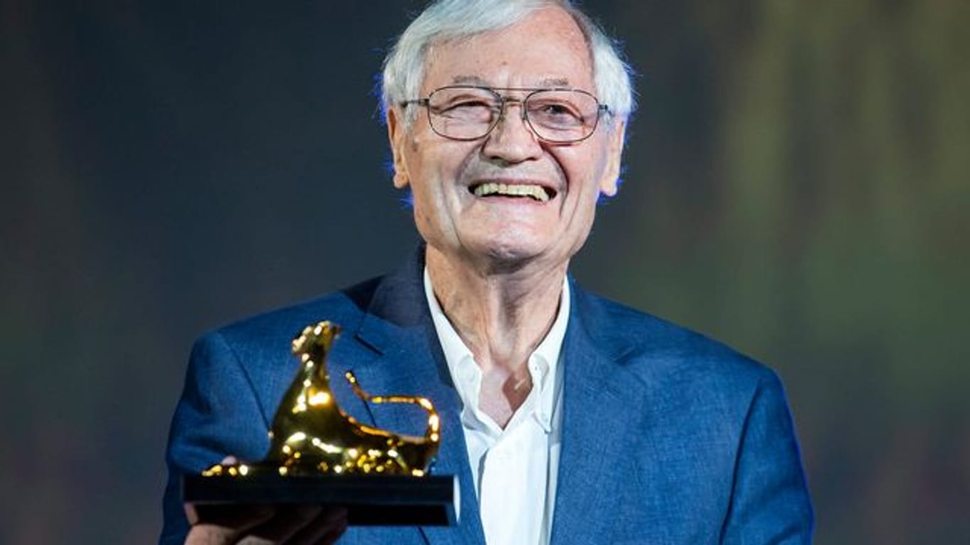 Roger Corman wurde 2016 beim Filmfestival in Locarno als "Guest of Honor Filmmakers Academy" geehrt.