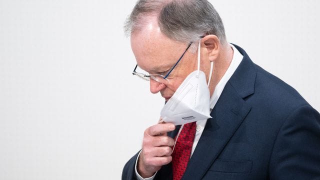 Als Politiker dürfte Stephan Weil Attacken gewöhnt sein. Als Politiker dürfte Stephan Weil Attacken gewöhnt sein.