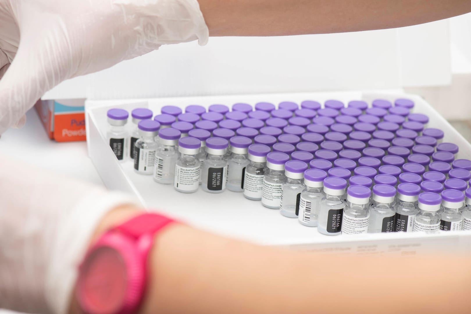 Impfdosen von Biontech: Sie machen einen Löwenanteil an den Vakzinen aus, die Deutschland im April bekommt.