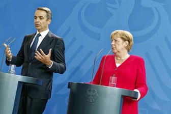 Kanzlerin Angela Merkel (CDU) und ihr griechischer Amtskollege Kyriakos Mitsotakis: Nazi-Deutschland hatte Griechenland und Jugoslawien am 6. April 1941 überfallen.