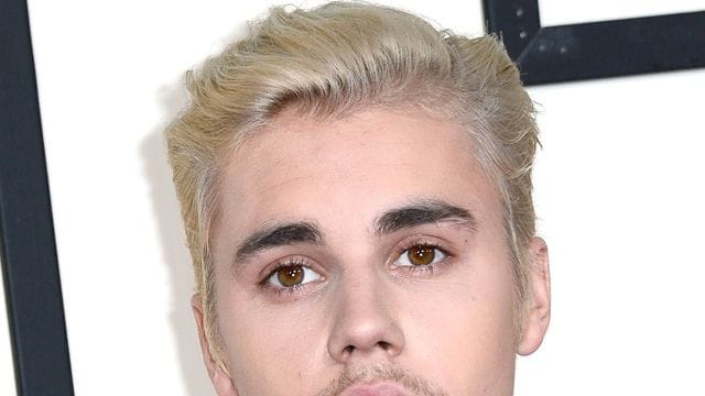 Justin Bieber hat eine Osterüberraschung für seine Fans parat.