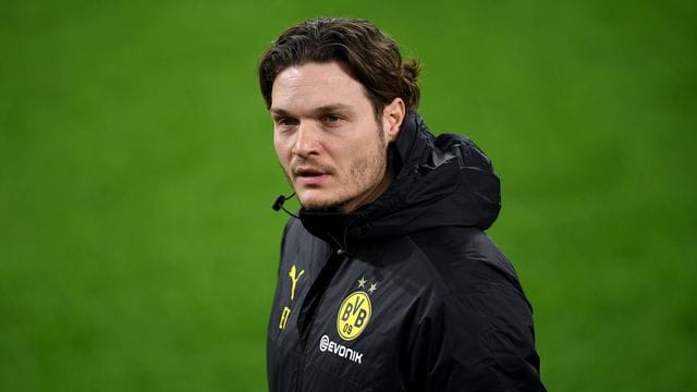 "Diesen Abend hat uns niemand geschenkt, den haben wir uns hart erarbeitet", sagt BVB-Trainer Terzic vor der Partie in Manchester.