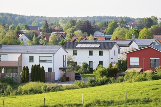 Viele Menschen wollen derzeit lieber in kleineren Orten leben.