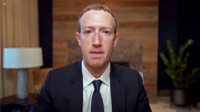 Mark Zuckerberg: Ein Datenleck enthüllt, dass der Facebook- und WhatsApp-Chef ein Signal-Konto hat