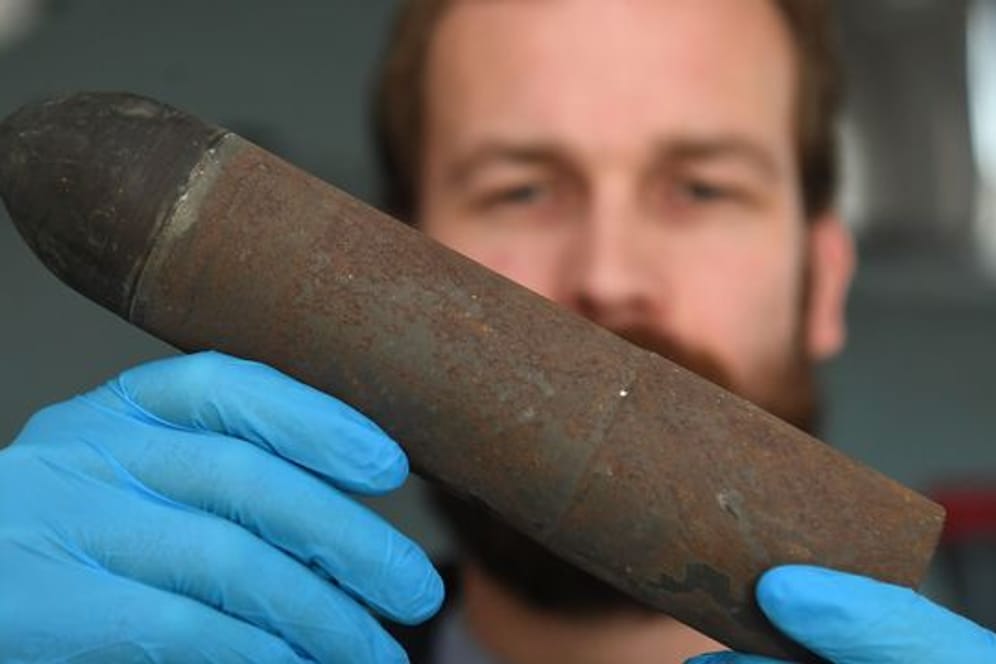 Nach offiziellen Schätzungen liegen allein in der deutschen Nordsee rund 1,3 Millionen Tonnen Munition aus Weltkriegszeiten.