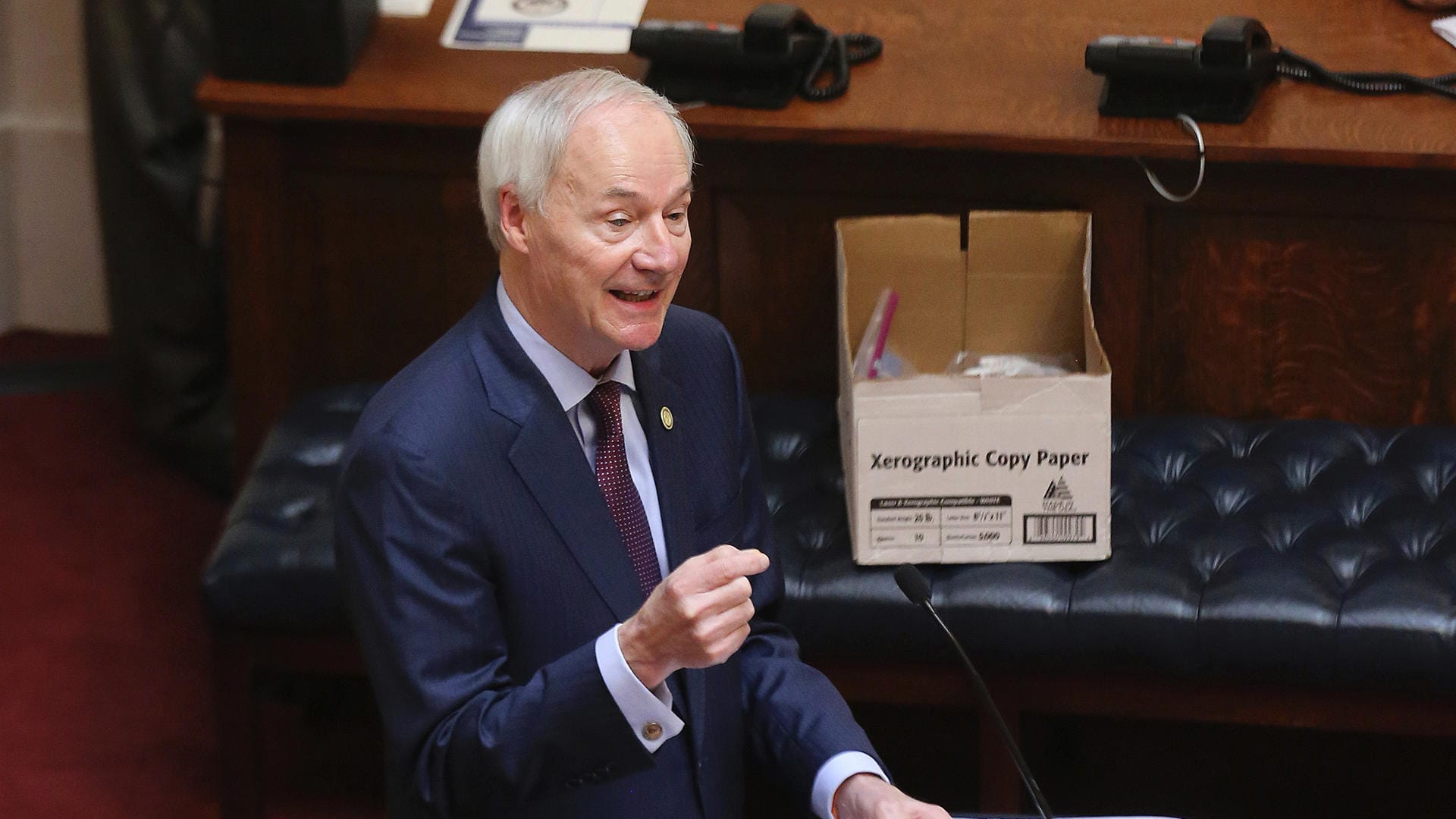 Asa Hutchinson: Der Gouverneur von Arkansas hatte sein Veto gegen das neue Gesetz eingelegt.