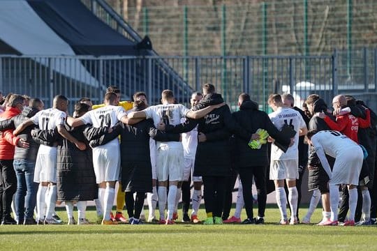 Nach dem KSC muss auch das Team vom SV Sandhausen in Corona-Quarantäne.