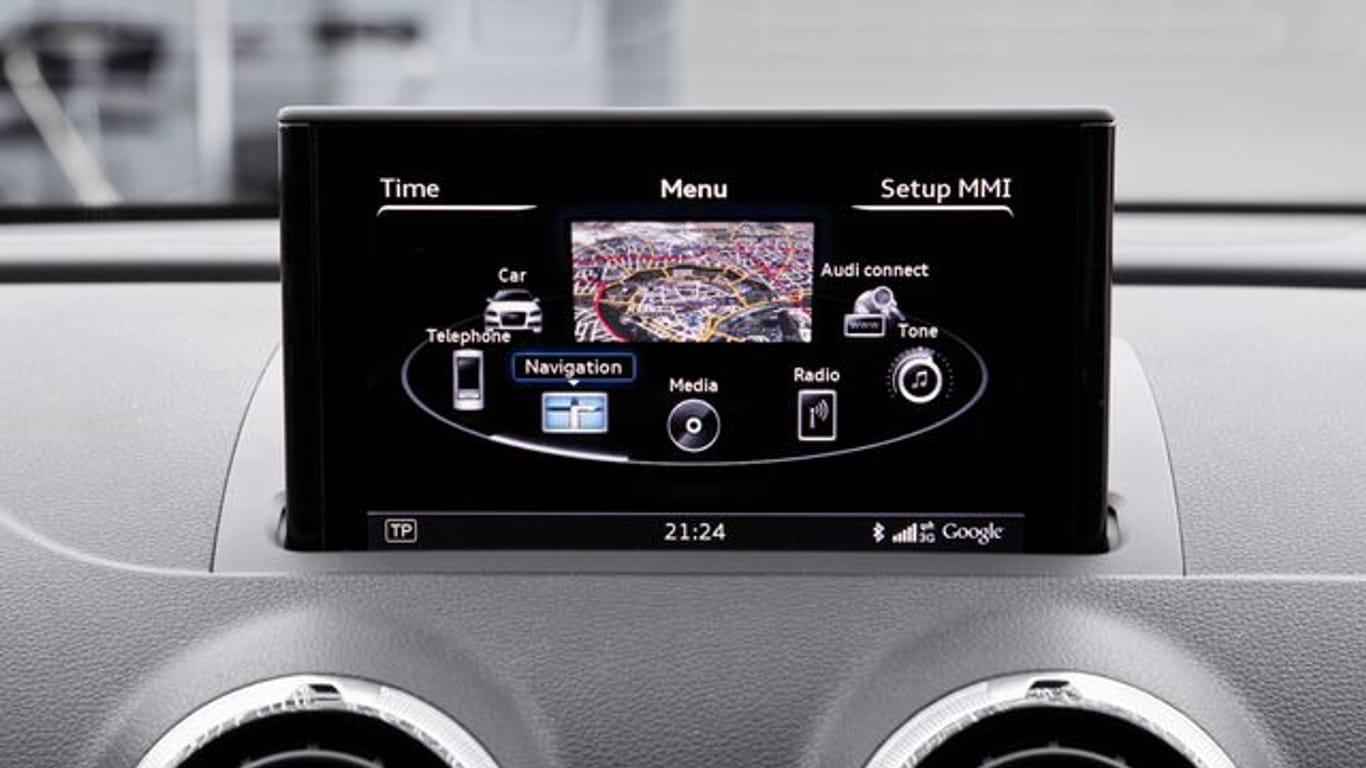 Bordcomputer in einem Audi: Ein Auto sammelt Daten, wenn ein Smartphone mit dem Infotainment-System gekoppelt wird.