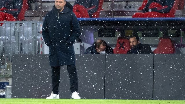 Sorgte mit seinen Aussagen nach der Pleite gegen PSG für Diskussion: Bayern-Coach Hansi Flick. Sorgte mit seinen Aussagen nach der Pleite gegen PSG für Diskussion: Bayern-Coach Hansi Flick.