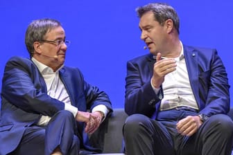 Armin Laschet und Markus Söder beim Wahlkampfauftakt der CDU und CSU zur Europawahl 2019. Nun ringen beide Politiker um die Kanzlerkandidatur der Union.