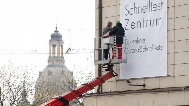 Das Bilderberg Bellevue Hotel in Dresden wird zur Teststation. Das Bilderberg Bellevue Hotel in Dresden wird zur Teststation.