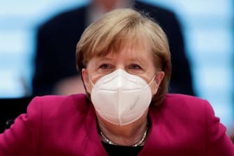Die Ministerpräsidenten und Bundeskanzlerin Merkel hatten bei ihrer jüngsten Videoschalte beschlossen, dass die Kanzlerin und die Regierungschefinnen und Regierungschefs der Länder am 12.