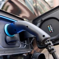Ladestation für E-Fahrzeuge: Der Bundesverband der Energie- und Wasserwirtschaft (BDWE) hat eine Erhebung durchgeführt.