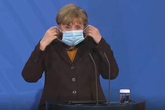 Kanzlerin Angela Merkel: Sie forciert bundesweite Regeln in der Corona-Krise.