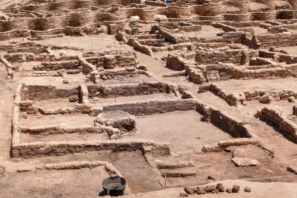 3.000 Jahre alte "verlorene Stadt" in Ägypten entdeckt: Die Archäologen waren eigentlich auf der Suche nach etwas anderem.