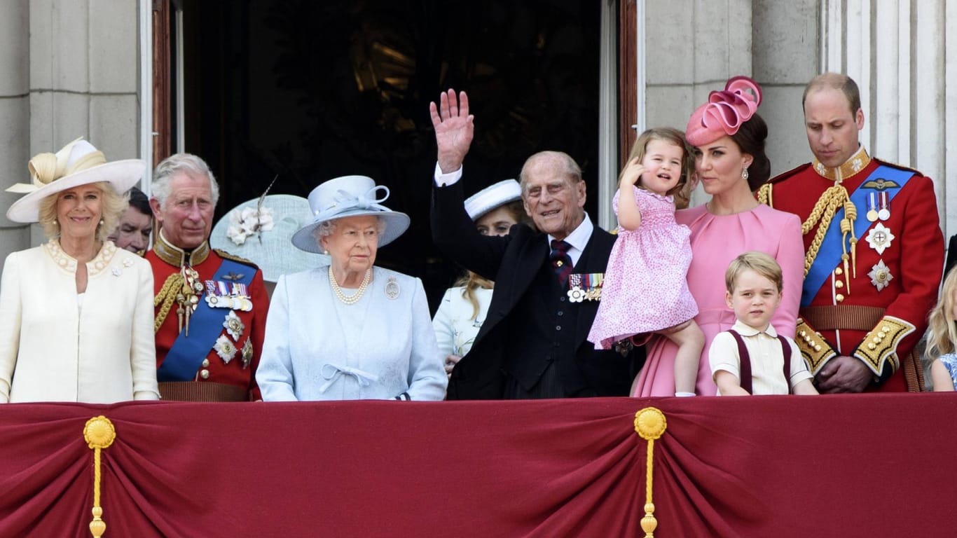 Prinz Philip im Kreise seiner Familie bei der "Trooping the Colour"-Parade 2017: Einer seiner letzten Auftritte bei einem öffentlichen Anlass, kurz bevor er sich zurückzog.