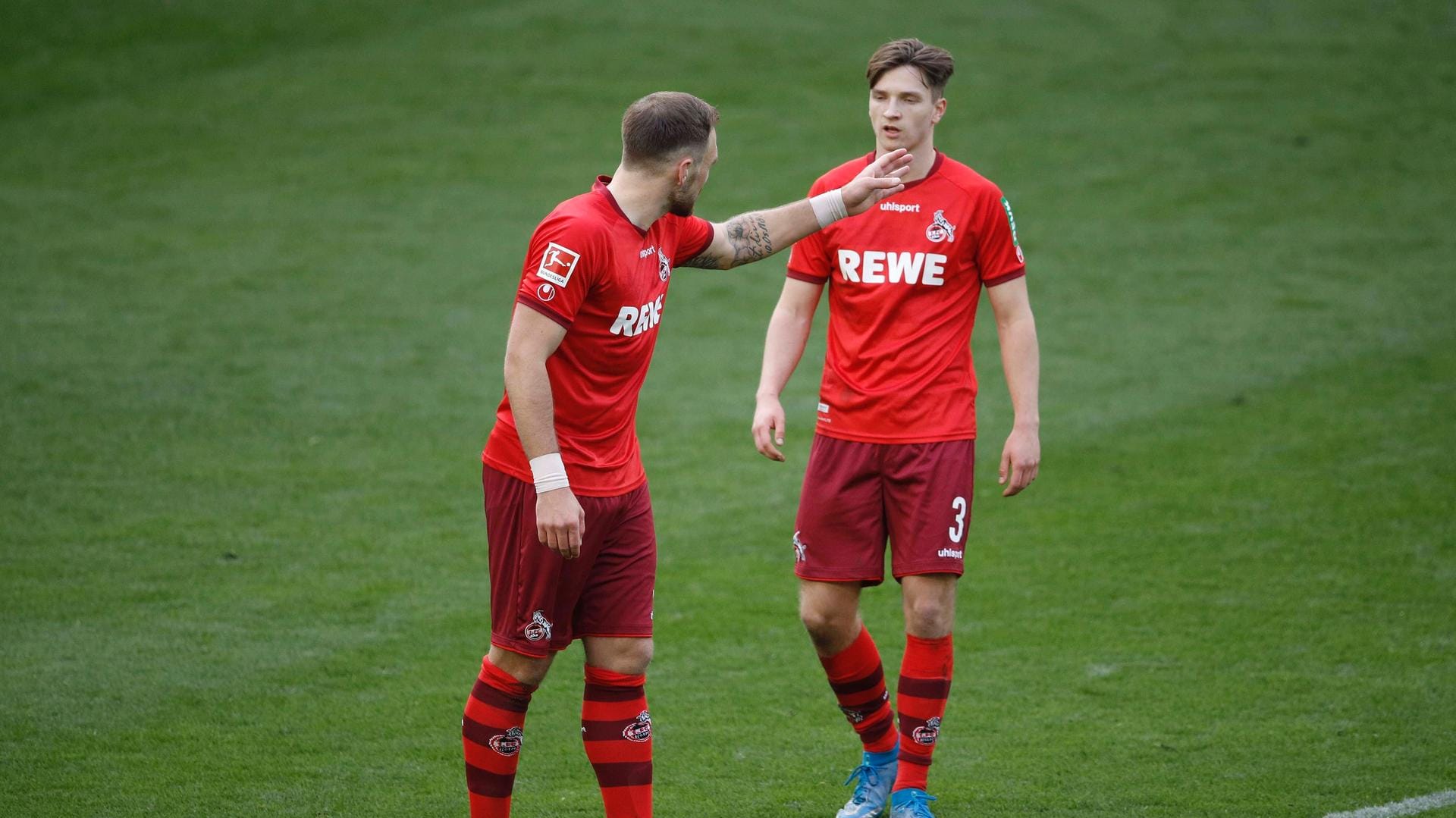 Rafael Czichos im Gespräch mit Noah Katterbach: Der 1. FC Köln steht unter Leistungsdruck.