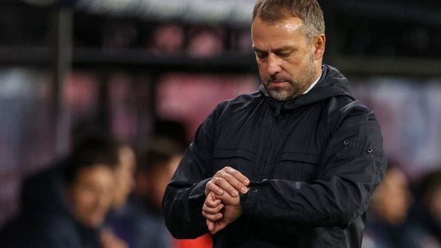 Will den Fokus allein auf das Sportliche richten: Bayern-Coach Hansi Flick. Will den Fokus allein auf das Sportliche richten: Bayern-Coach Hansi Flick.