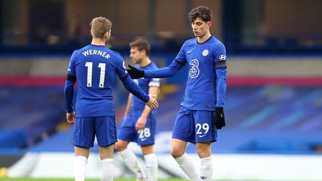 Chelseas Kai Havertz (r) und Teamkollege Timo Werner.