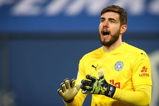 Kiels Torwart Ioannis Gelios wurde positiv auf Corona getestet.