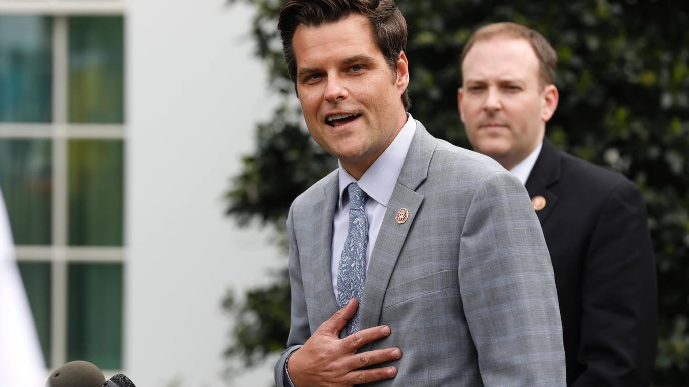 Der US-Abgeordnete Matt Gaetz vor dem Weißen Haus (Archivbild). Der Kongress untersucht jetzt Sex-Vorwürfe gegen ihn.