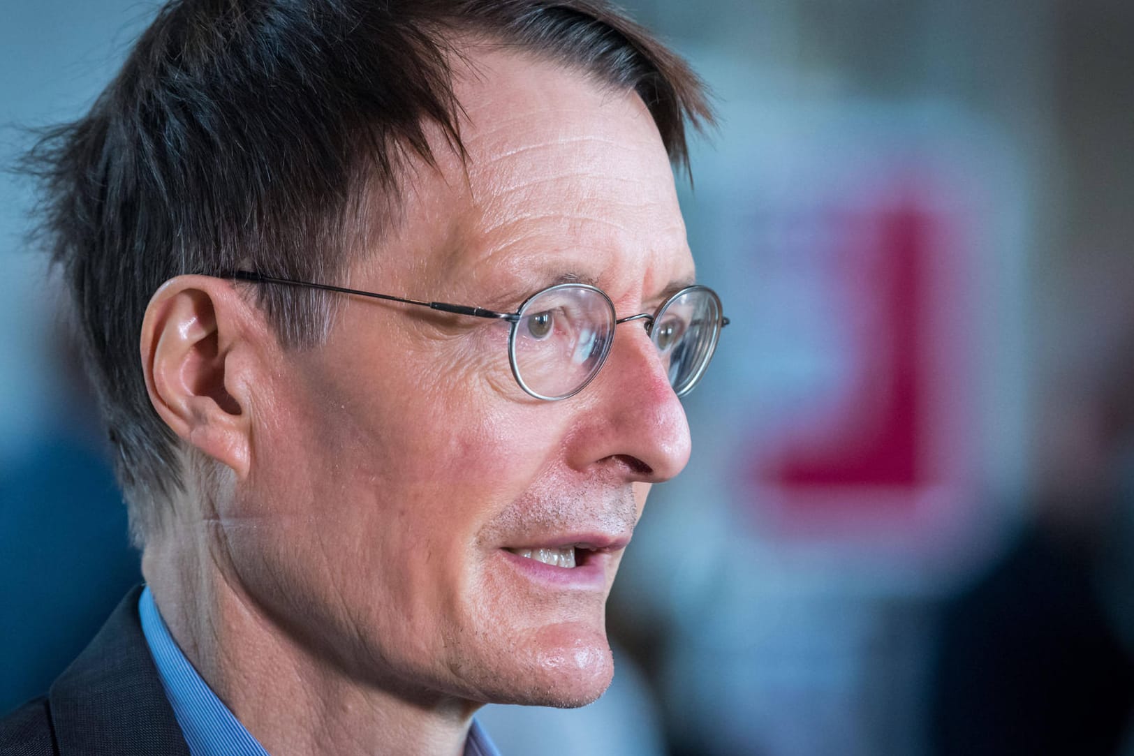 Karl Lauterbach: Der SPD-Gesundheitsexperte spricht sich klar für härtere Corona-Maßnahmen aus.