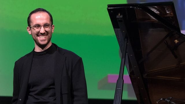 Der Pianist Igor Levit zwischen Streaming und Konzertsaal.