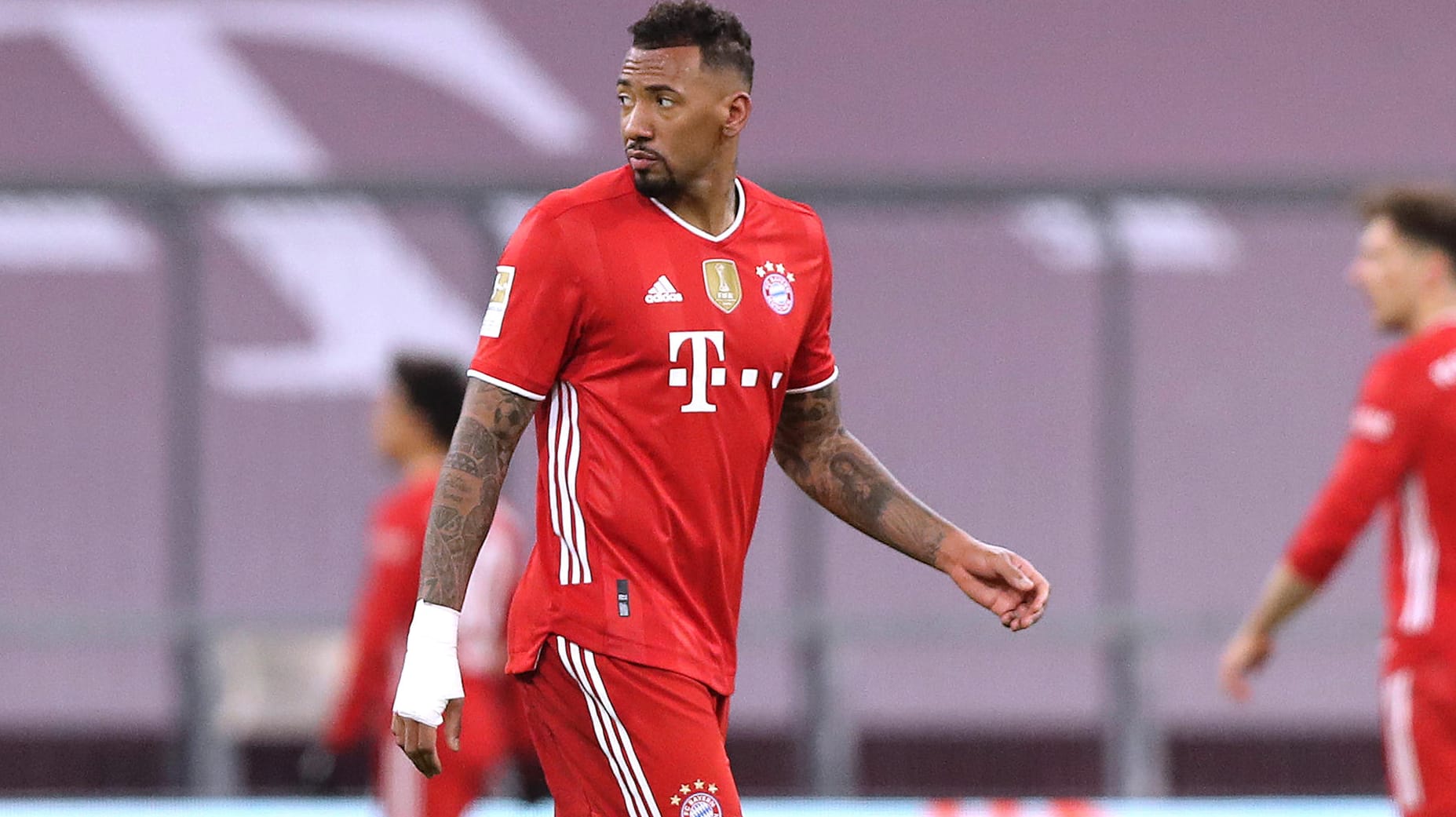 Bayern-Verteidiger Boateng: Die Zukunft des Ex-Nationalspielers ist ungeklärt. Bayern-Verteidiger Boateng: Die Zukunft des Ex-Nationalspielers ist ungeklärt.
