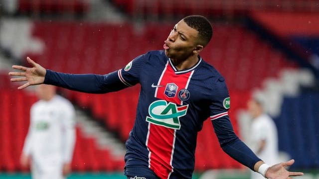 Kylian Mbappé traf nach seiner starken Vorstellung gegen die Bayern auch in Straßburg. Kylian Mbappé traf nach seiner starken Vorstellung gegen die Bayern auch in Straßburg.